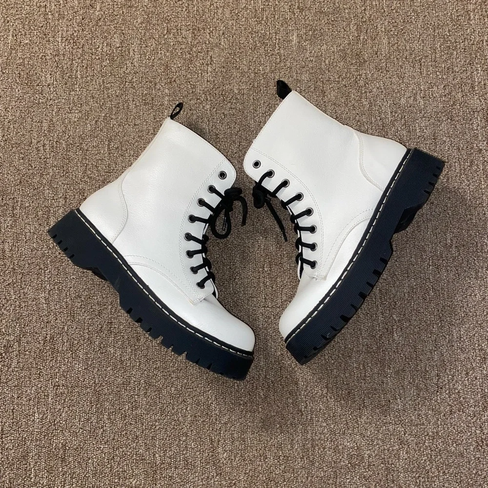 White UNIONBAY Boots - Picture 3 of 7